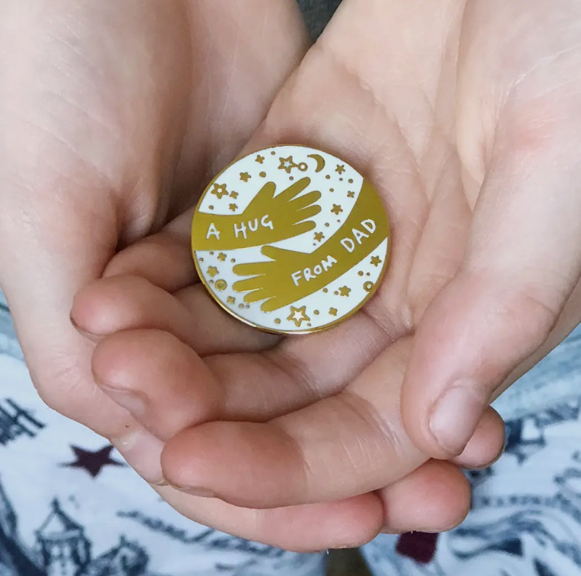 A hug from dad pin badge