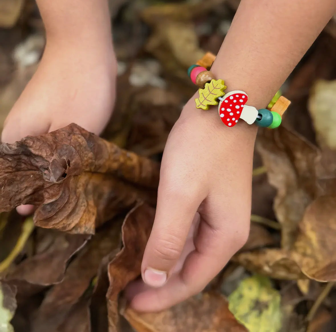 Make Your Own Forest Bracelet Tin