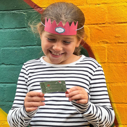 Make Your ‘Who Am I?’ Christmas Crown