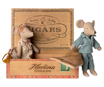 Maileg Mum and Dad Mice in a Cigar Box