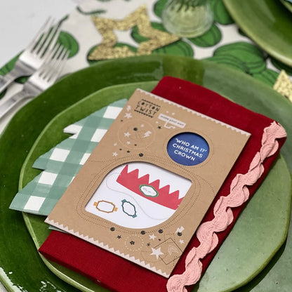 Make Your ‘Who Am I?’ Christmas Crown
