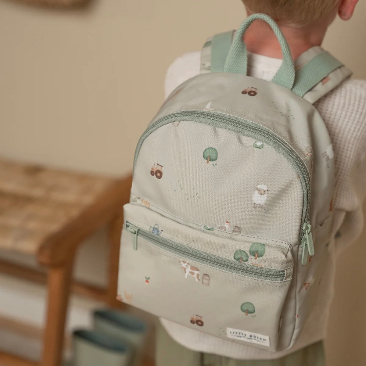 The Little Dutch farm backpack is a great neutral design for boys and girls