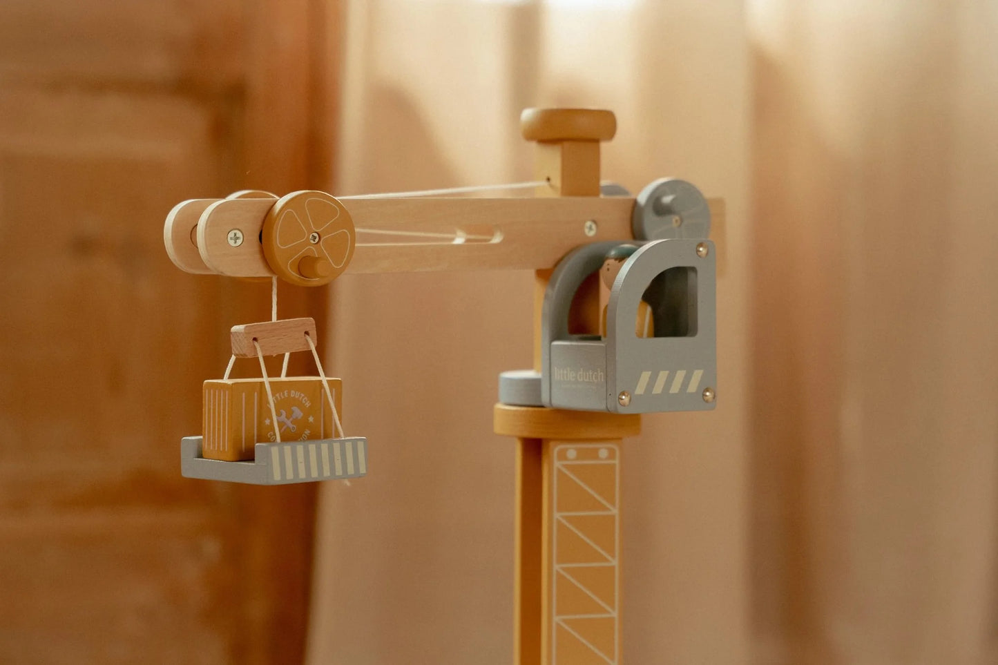 Little Dutch Wooden Crane Set