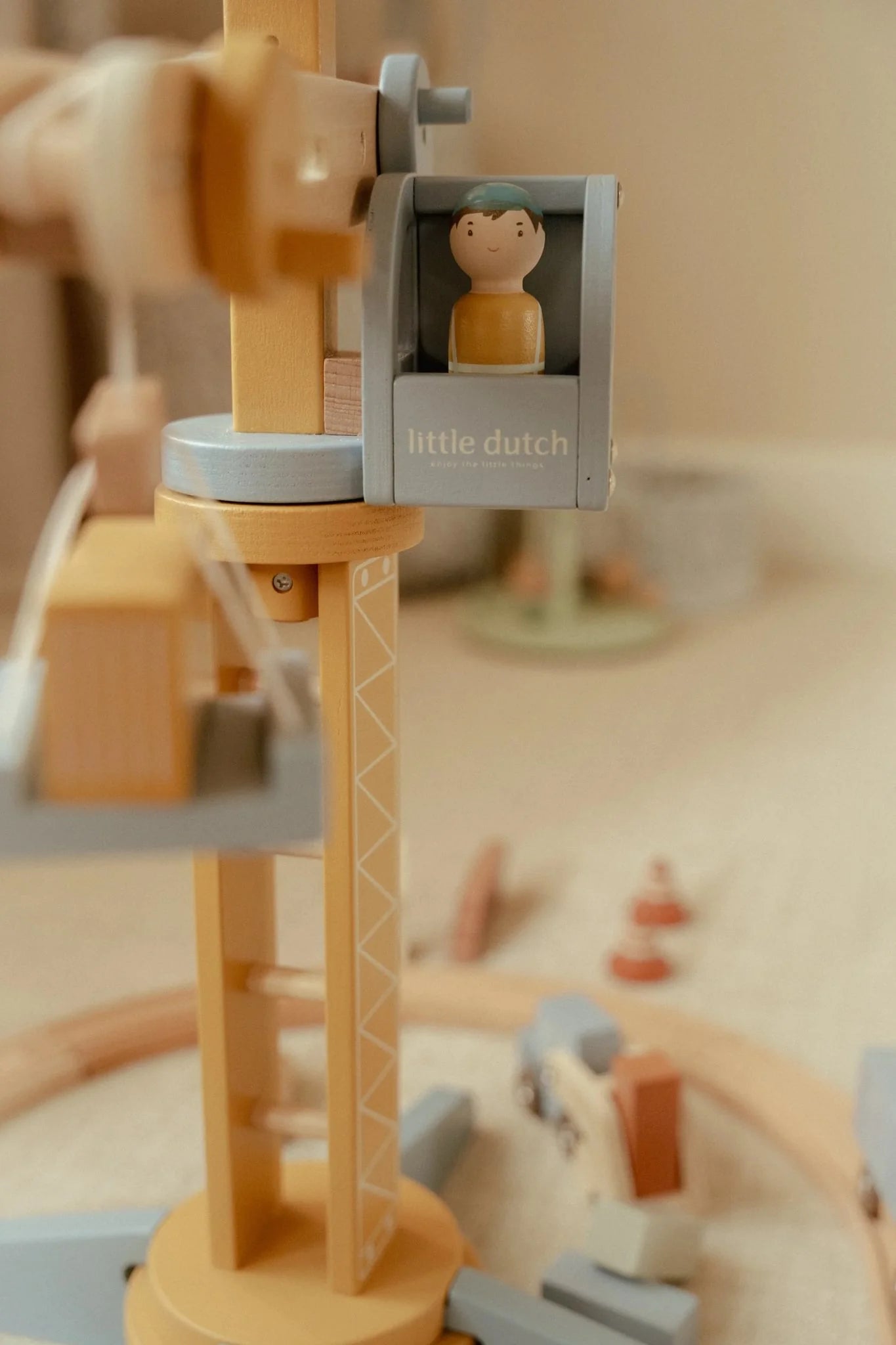 Little Dutch Wooden Crane Set