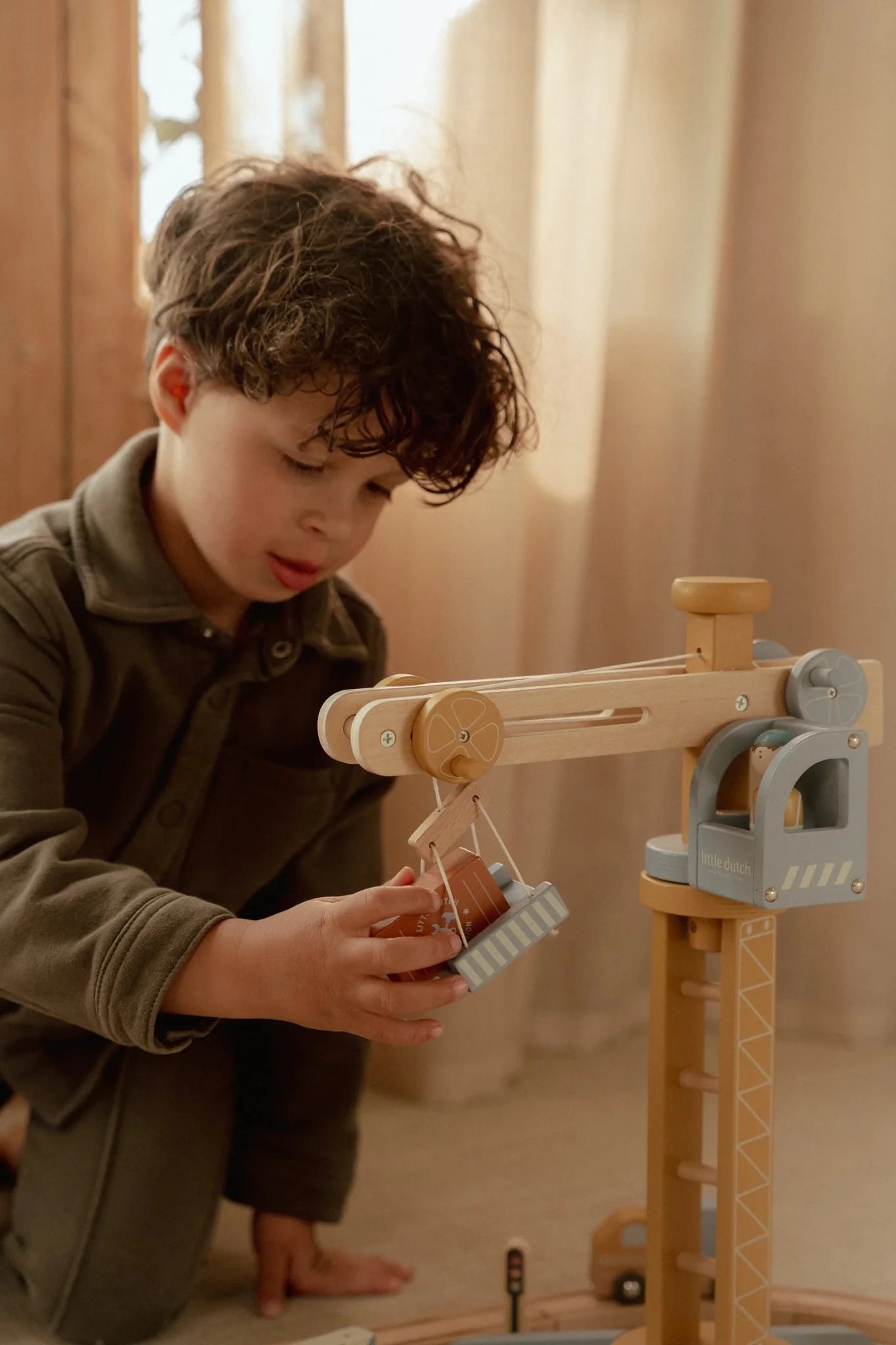 Little Dutch Wooden Crane Set